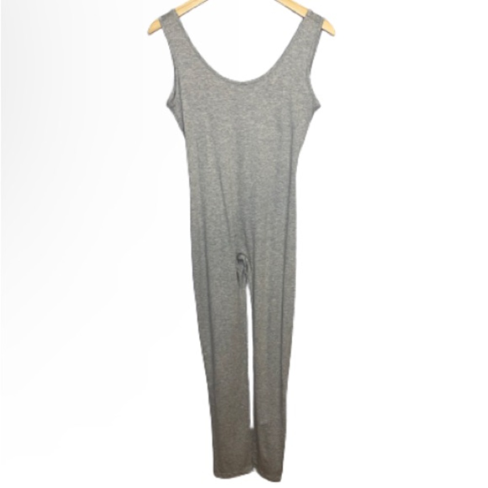 NWOT Fashion Love Gray Sleeveless Bodysuit Sizes M & L Juniors